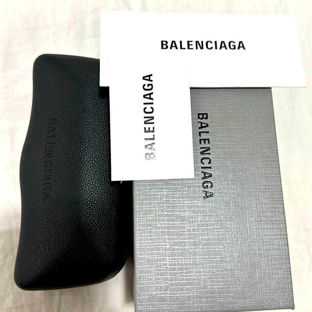 BALENCIAGA MONO CAT 2.0 SUNGLASSES - Picture 14 of 14